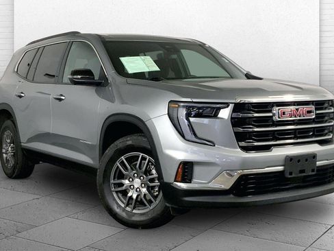 Used 2025 GMC Acadia Elevation FWD image 1