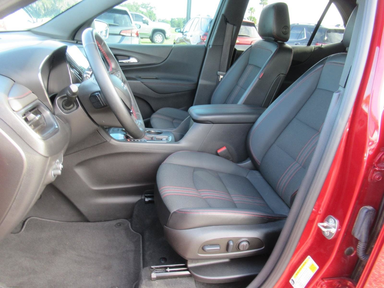 Certified 2023 Chevrolet Equinox RS FWD image 18