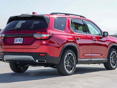 New 2026 Honda Pilot Touring image 16