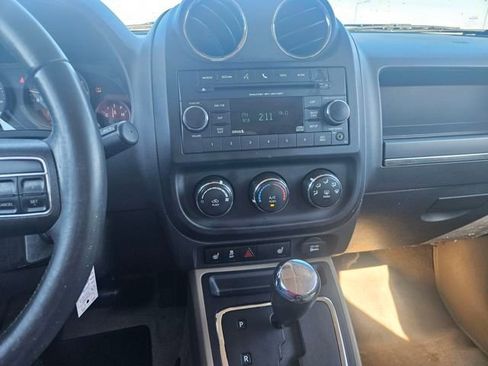 Used 2016 Jeep Patriot Latitude image 17