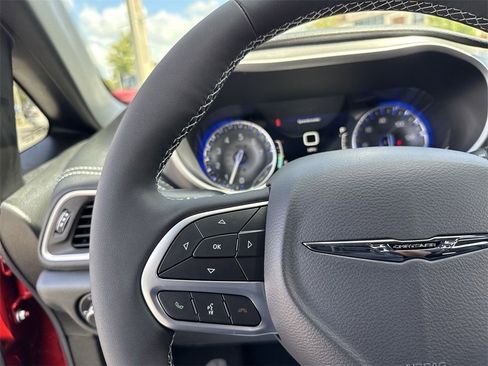 New 2026 Chrysler Pacifica Select image 14