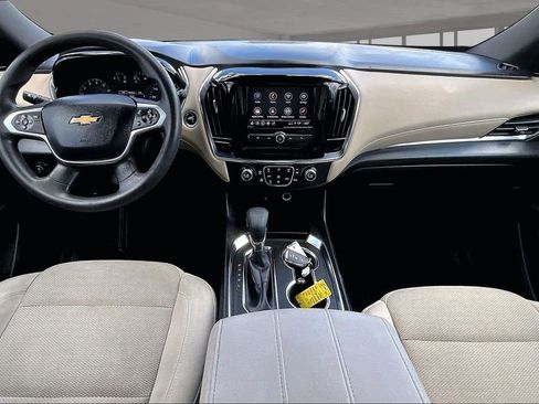 Used 2023 Chevrolet Traverse LS FWD image 17