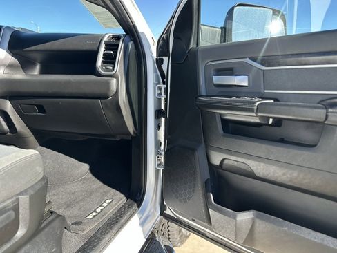 Used 2022 RAM 2500 Big Horn image 9