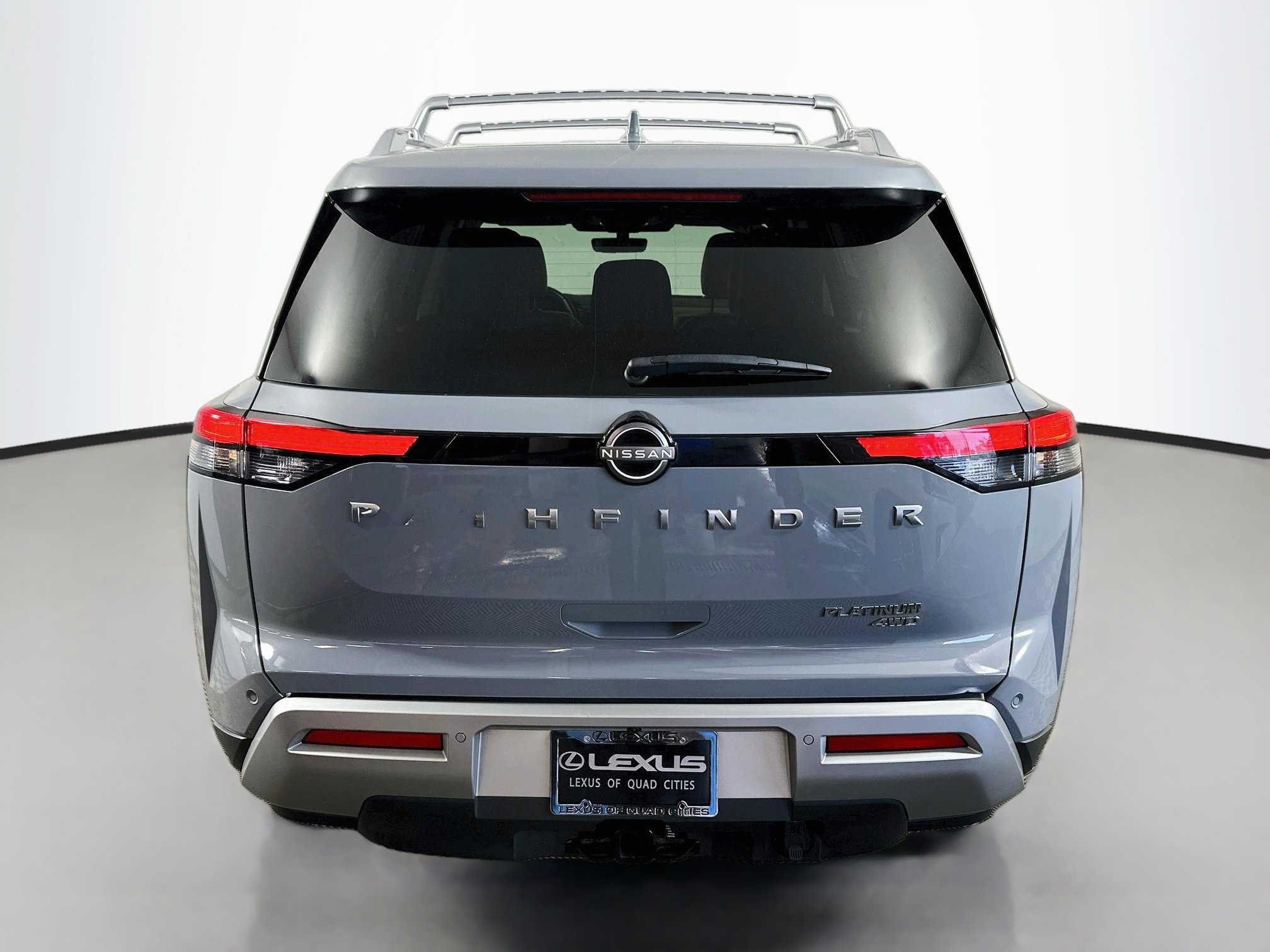 Used 2023 Nissan Pathfinder Platinum AWD/4WD image 6