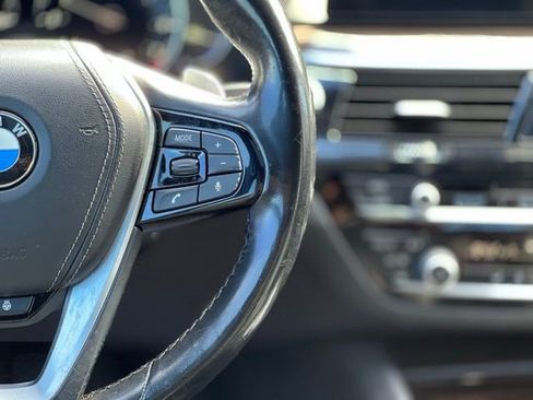 Used 2017 BMW 530i xDrive 530i xDrive image 35