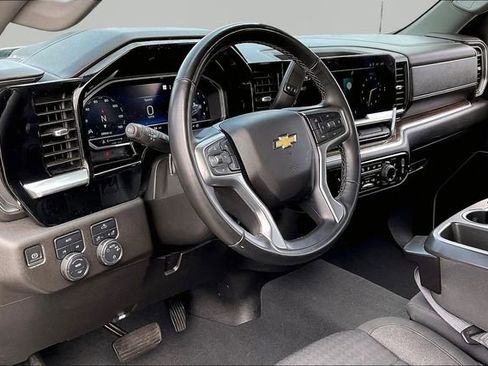 Used 2023 Chevrolet Silverado 1500 LT image 12
