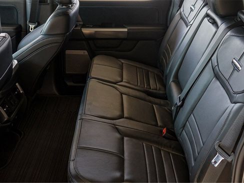 Used 2024 Ford F150 Platinum image 23