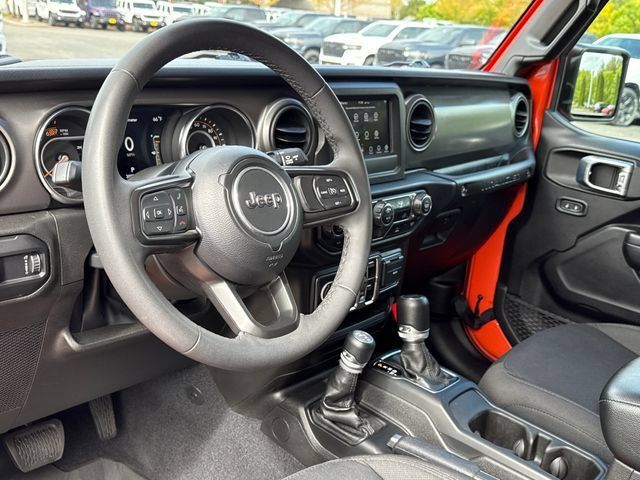Used 2023 Jeep Wrangler Unlimited Sport AWD/4WD image 16
