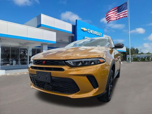 Used 2023 Dodge Hornet GT Plus w/ GT Blacktop Package AWD/4WD image 7