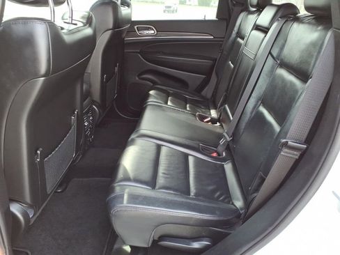 Used 2022 Jeep Grand Cherokee Limited image 18