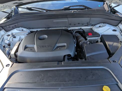 Used 2019 Volvo XC90 T6 Momentum w/ Advanced Package image 34