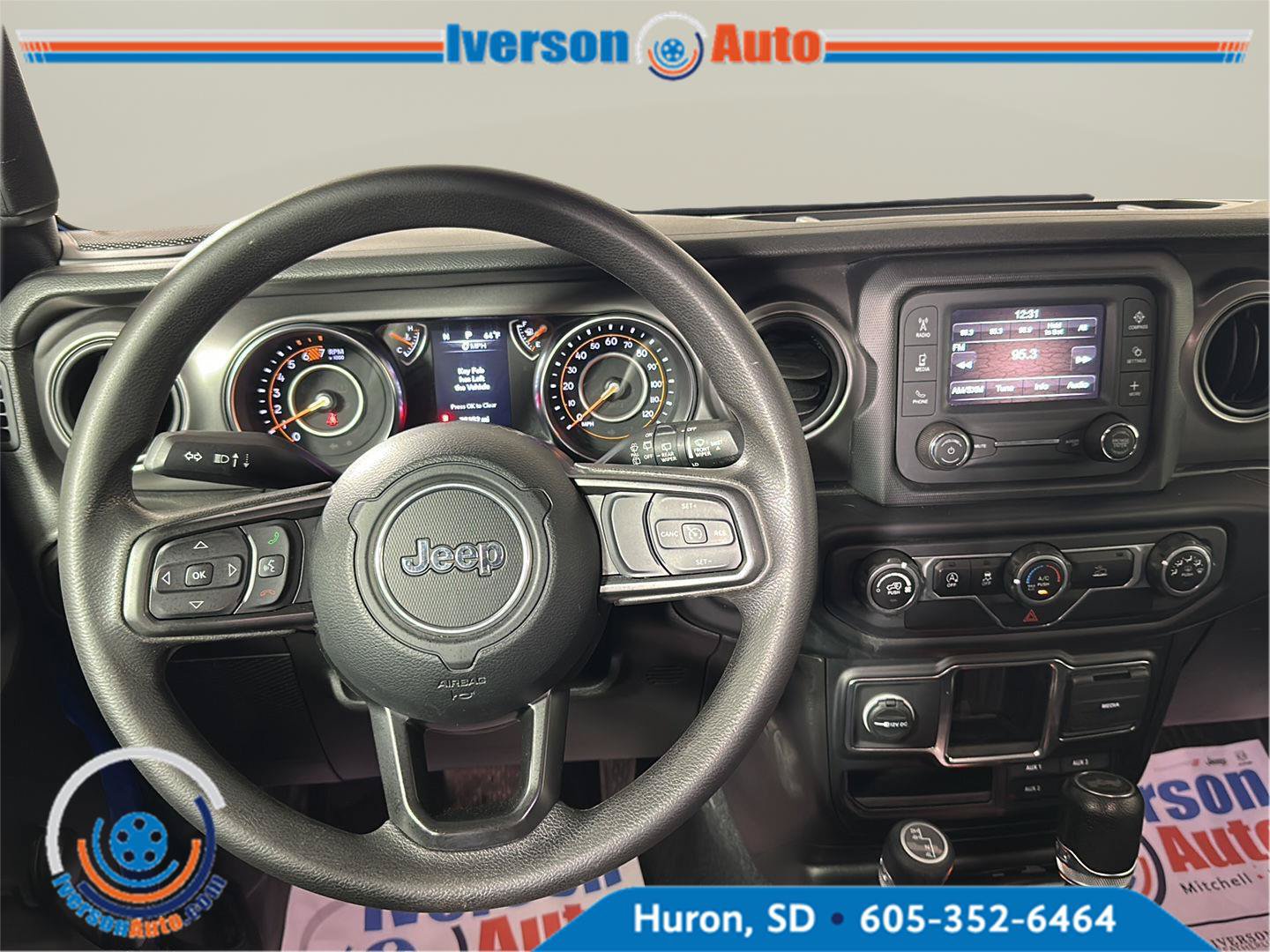 Used 2021 Jeep Wrangler Unlimited Sport AWD/4WD image 25
