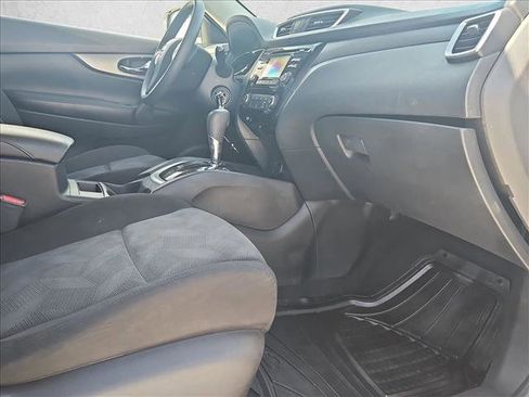 Used 2016 Nissan Rogue S image 21