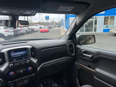 Certified 2019 Chevrolet Silverado 1500 LT w/ Texas Edition image 33