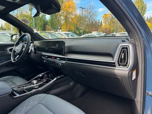 Used 2025 Kia Sorento SX Prestige image 26