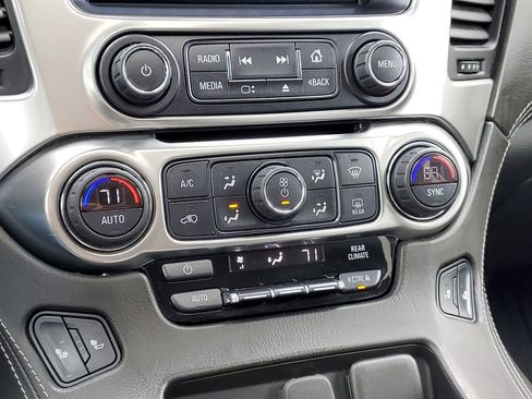 Used 2020 Chevrolet Tahoe LT image 18