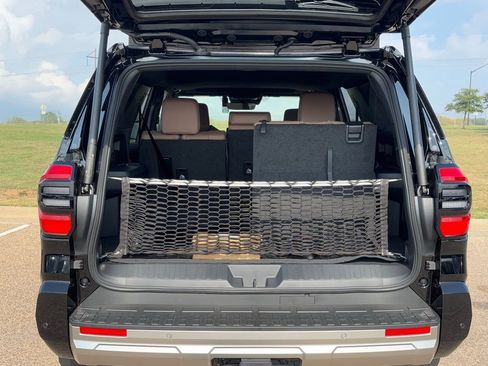 New 2025 Toyota 4Runner Limited image 8