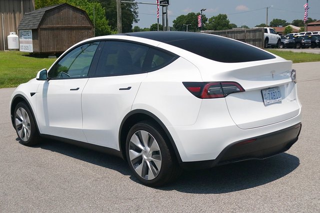 Used 2021 Tesla Model Y Long Range AWD/4WD image 5