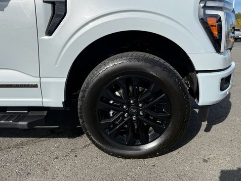 Used 2025 Ford F150 Lariat w/ Equipment Group 501A Mid image 8