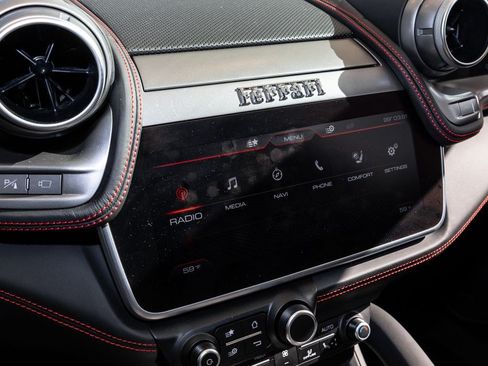 Used 2018 Ferrari GTC4Lusso AWD/4WD image 26