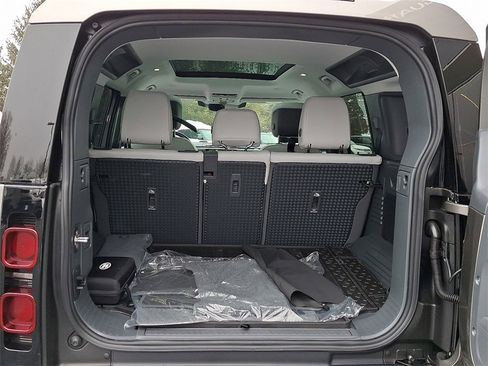 Certified 2025 Land Rover Defender 110 S image 27