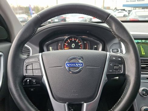 Used 2017 Volvo XC60 T6 Dynamic w/ Preferred Option Package image 20