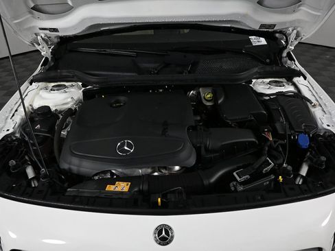 Certified 2020 Mercedes-Benz GLA 250 4MATIC image 34