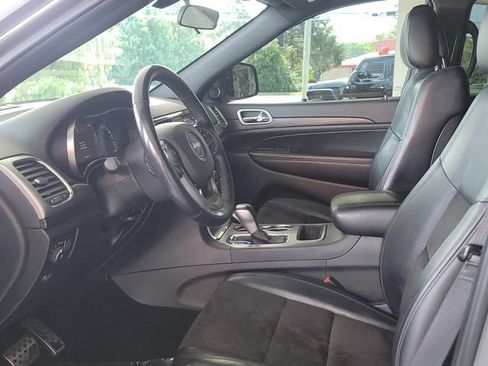 Used 2021 Jeep Grand Cherokee Laredo X AWD/4WD image 11