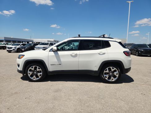 Used 2019 Jeep Compass Limited FWD image 4