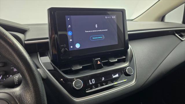 Used 2025 Toyota Corolla LE FWD image 29