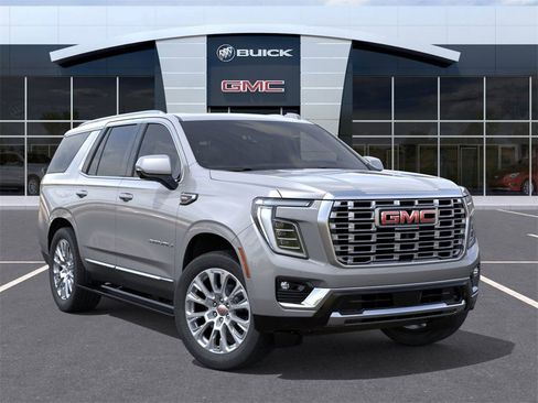 New 2026 GMC Yukon Denali w/ Sun & Power Step Package image 7