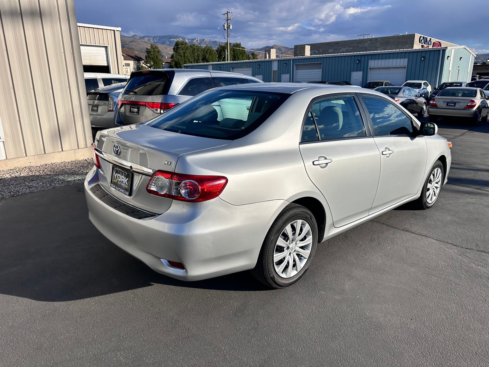 Used 2013 Toyota Corolla LE FWD image 3