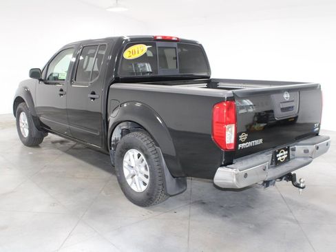 Used 2019 Nissan Frontier SV w/ Value Truck Package image 7
