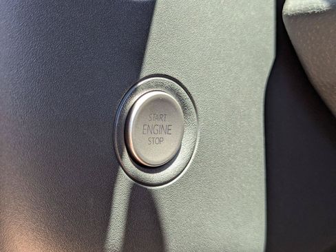 Used 2022 Volkswagen ID.4 Pro S RWD image 15