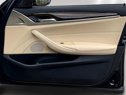 Used 2020 BMW 530i xDrive w/ Convenience Package image 28