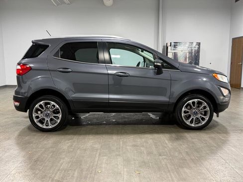 Used 2021 Ford EcoSport Titanium image 3