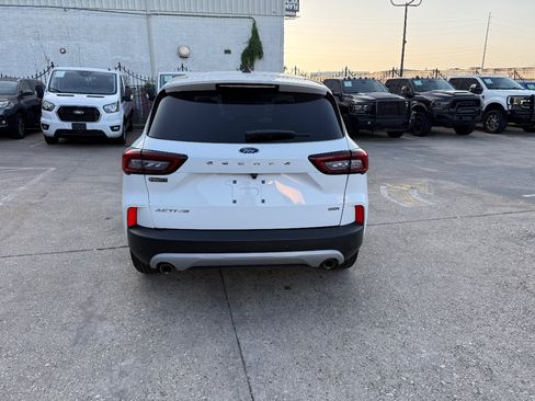 Used 2023 Ford Escape Active w/ Tech Pack #1 FWD image 5