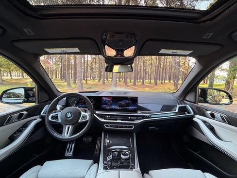Certified 2025 BMW X5 M60i AWD/4WD image 2