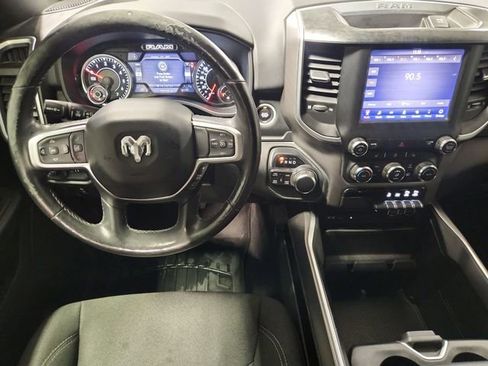 Used 2019 RAM 1500 Big Horn AWD/4WD image 11