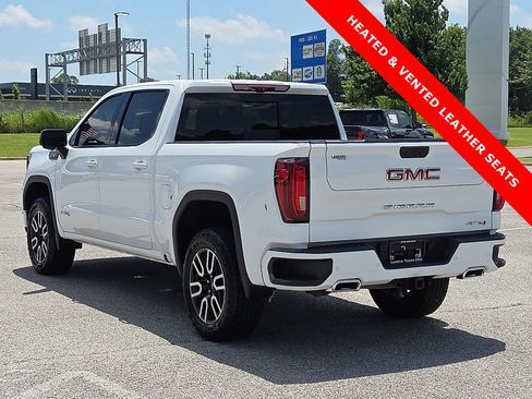 Used 2024 GMC Sierra 1500 AT4 w/ Technology Package AWD/4WD image 4