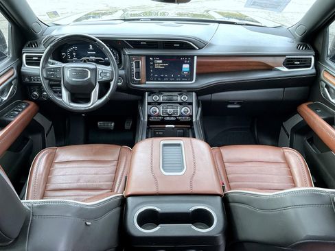 Certified 2023 GMC Yukon Denali Ultimate image 12
