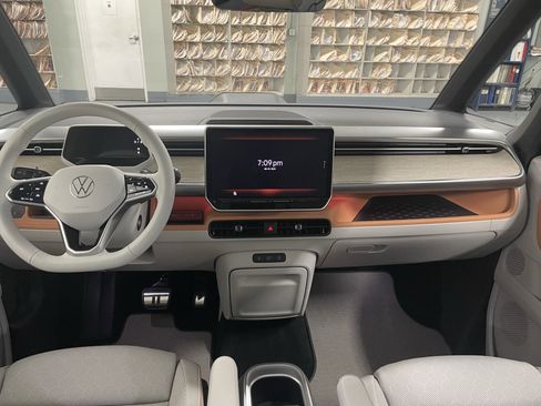 New 2025 Volkswagen ID. Buzz Pro S Plus image 18