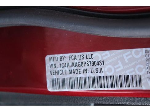 Used 2023 Jeep Grand Cherokee L Laredo AWD/4WD image 22