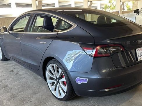 Used 2019 Tesla Model 3 Performance AWD/4WD image 3