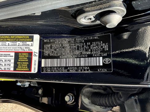 Used 2017 Toyota Camry LE image 31