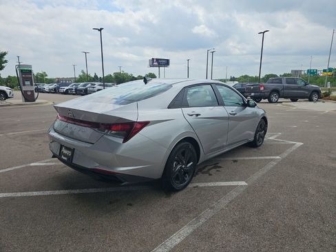 Certified 2023 Hyundai Elantra SEL FWD image 5