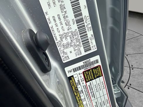 Used 2025 Toyota Tundra Platinum AWD/4WD image 23