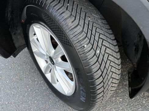 Used 2019 Kia Sorento LX w/ LX Convenience Package image 10