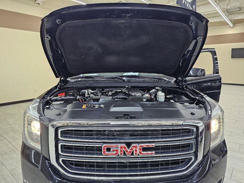 Used 2018 GMC Yukon XL SLT AWD/4WD image 44