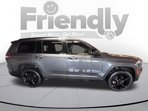 Used 2023 Jeep Grand Cherokee L Laredo image 4